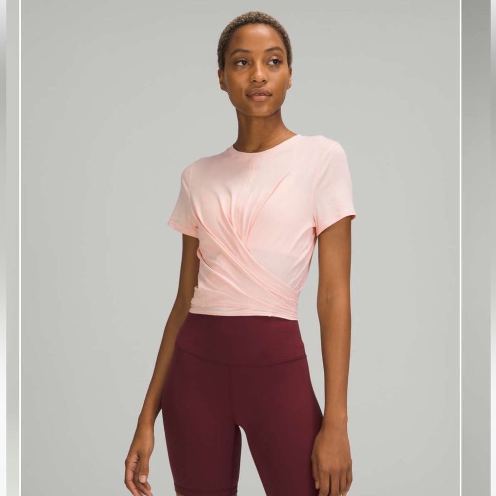 Lululemon Time to Restore Short Sleeve - size 6